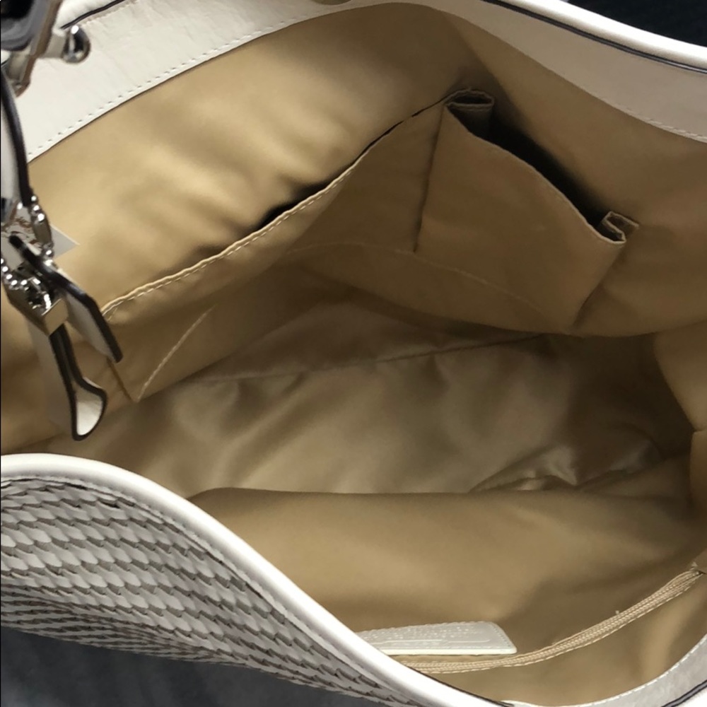 Purse - Picture 8 of 9